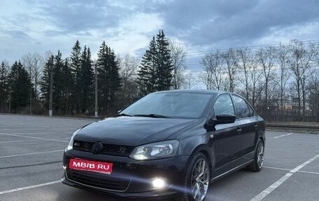 Volkswagen Polo VI (EU Market), 2013 год, 700 000 рублей, 1 фотография