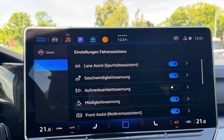 Volkswagen Golf VIII, 2024 год, 3 000 000 рублей, 13 фотография