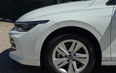 Volkswagen Golf VIII, 2024 год, 3 000 000 рублей, 18 фотография