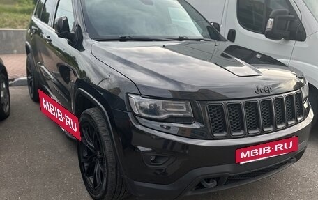 Jeep Grand Cherokee, 2013 год, 2 300 000 рублей, 2 фотография