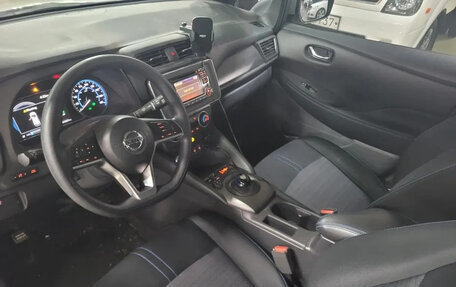 Nissan Leaf II, 2019 год, 1 251 000 рублей, 6 фотография