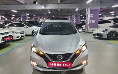 Nissan Leaf II, 2019 год, 1 251 000 рублей, 2 фотография