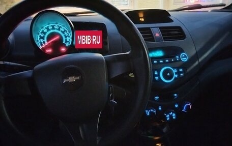 Chevrolet Spark III, 2011 год, 430 000 рублей, 2 фотография