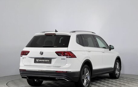 Volkswagen Tiguan II, 2018 год, 2 550 000 рублей, 5 фотография