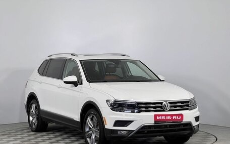 Volkswagen Tiguan II, 2018 год, 2 550 000 рублей, 3 фотография