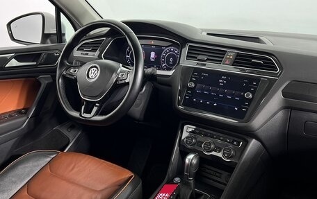 Volkswagen Tiguan II, 2018 год, 2 550 000 рублей, 16 фотография
