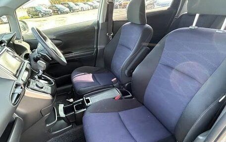 Toyota Wish II, 2017 год, 1 238 000 рублей, 11 фотография