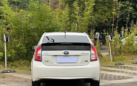 Toyota Prius, 2013 год, 1 100 000 рублей, 7 фотография