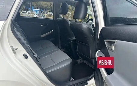 Toyota Prius, 2013 год, 1 100 000 рублей, 10 фотография