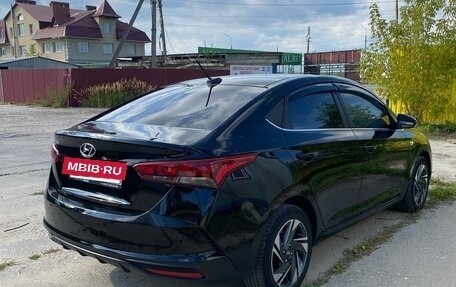 Hyundai Solaris II рестайлинг, 2021 год, 1 900 000 рублей, 5 фотография