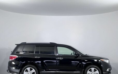 Toyota Highlander III, 2011 год, 1 970 000 рублей, 4 фотография