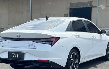 Hyundai Elantra, 2023 год, 1 250 000 рублей, 4 фотография