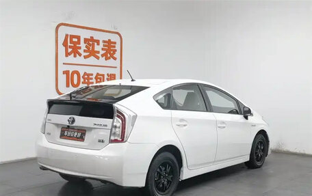 Toyota Prius, 2013 год, 990 000 рублей, 4 фотография