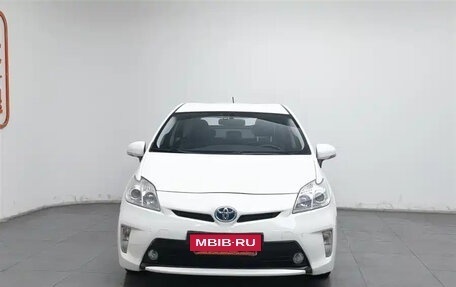 Toyota Prius, 2013 год, 990 000 рублей, 2 фотография