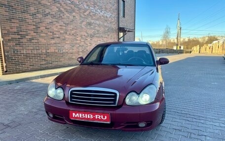 Hyundai Sonata IV рестайлинг, 2004 год, 300 000 рублей, 1 фотография