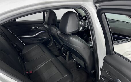 BMW 3 серия, 2019 год, 3 630 000 рублей, 11 фотография