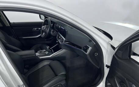 BMW 3 серия, 2019 год, 3 630 000 рублей, 12 фотография