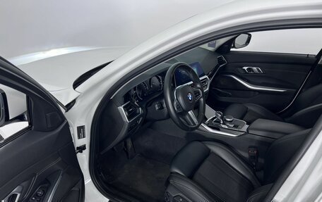 BMW 3 серия, 2019 год, 3 630 000 рублей, 9 фотография