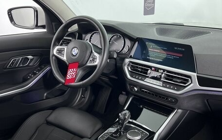 BMW 3 серия, 2019 год, 3 630 000 рублей, 13 фотография