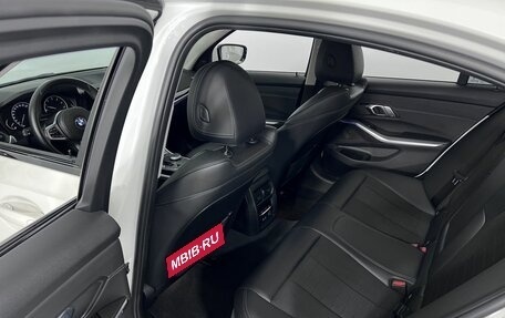 BMW 3 серия, 2019 год, 3 630 000 рублей, 10 фотография