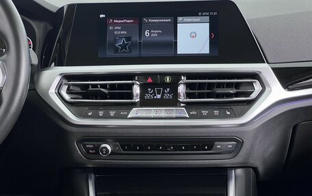 BMW 3 серия, 2019 год, 3 630 000 рублей, 15 фотография