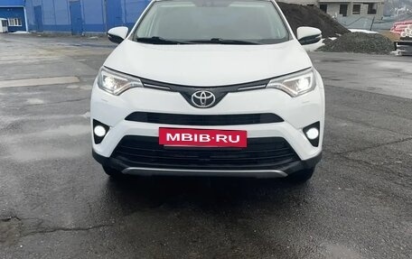 Toyota RAV4, 2016 год, 2 700 000 рублей, 3 фотография