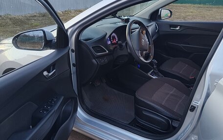 Hyundai Solaris II рестайлинг, 2018 год, 1 200 001 рублей, 7 фотография