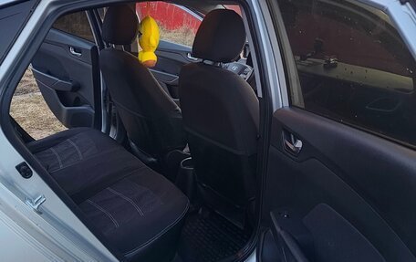 Hyundai Solaris II рестайлинг, 2018 год, 1 200 001 рублей, 10 фотография