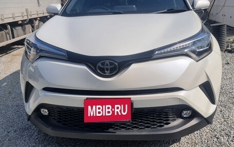 Toyota C-HR I рестайлинг, 2018 год, 1 650 000 рублей, 6 фотография