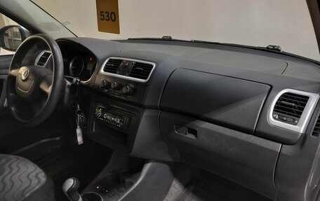 Skoda Fabia II, 2009 год, 380 000 рублей, 10 фотография