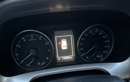 Toyota RAV4, 2015 год, 2 030 000 рублей, 5 фотография