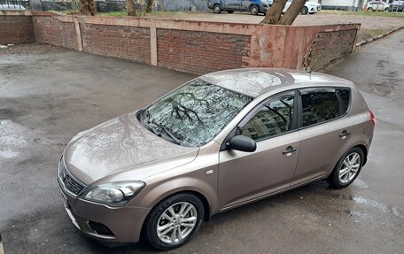 KIA cee'd I рестайлинг, 2012 год, 551 333 рублей, 1 фотография