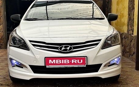 Hyundai Solaris II рестайлинг, 2016 год, 880 000 рублей, 1 фотография