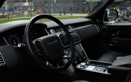 Land Rover Range Rover IV рестайлинг, 2018 год, 7 900 000 рублей, 10 фотография