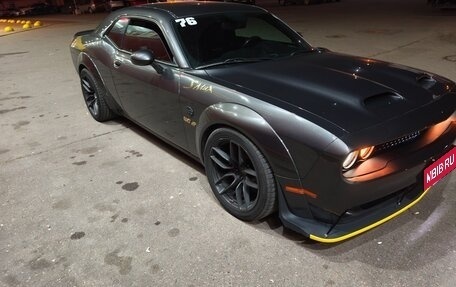 Dodge Challenger III рестайлинг 2, 2019 год, 13 490 000 рублей, 2 фотография