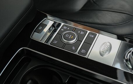 Land Rover Range Rover IV рестайлинг, 2018 год, 7 900 000 рублей, 32 фотография