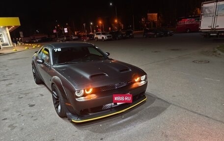 Dodge Challenger III рестайлинг 2, 2019 год, 13 490 000 рублей, 4 фотография