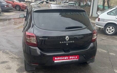 Renault Sandero II рестайлинг, 2019 год, 915 000 рублей, 2 фотография