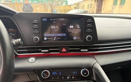 Hyundai Elantra, 2021 год, 1 800 000 рублей, 11 фотография