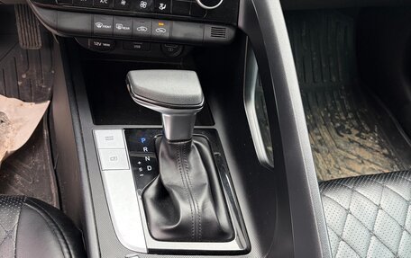 Hyundai Elantra, 2021 год, 1 800 000 рублей, 12 фотография