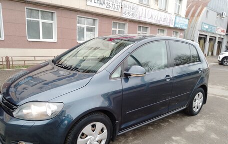 Volkswagen Golf Plus II, 2013 год, 1 080 000 рублей, 2 фотография