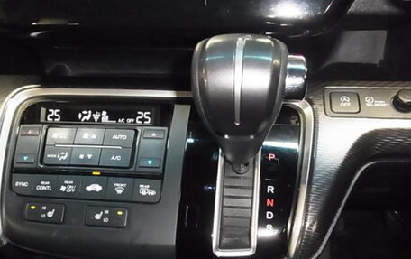 Honda Stepwgn IV, 2022 год, 1 990 000 рублей, 21 фотография