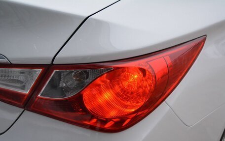 Hyundai Sonata VI, 2010 год, 950 000 рублей, 12 фотография