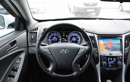 Hyundai Sonata VI, 2010 год, 950 000 рублей, 20 фотография