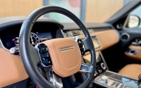 Land Rover Range Rover IV рестайлинг, 2019 год, 9 000 000 рублей, 4 фотография