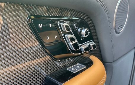 Land Rover Range Rover IV рестайлинг, 2019 год, 9 000 000 рублей, 6 фотография