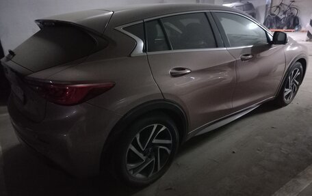 Infiniti Q30, 2016 год, 2 300 000 рублей, 3 фотография