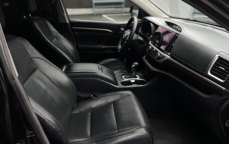 Toyota Highlander III, 2015 год, 3 350 000 рублей, 8 фотография