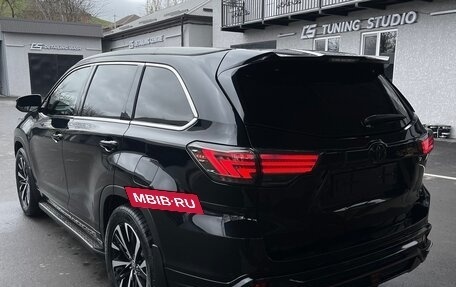 Toyota Highlander III, 2015 год, 3 350 000 рублей, 3 фотография