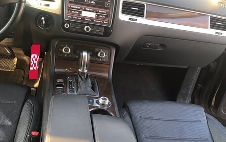 Volkswagen Touareg III, 2015 год, 3 550 000 рублей, 2 фотография